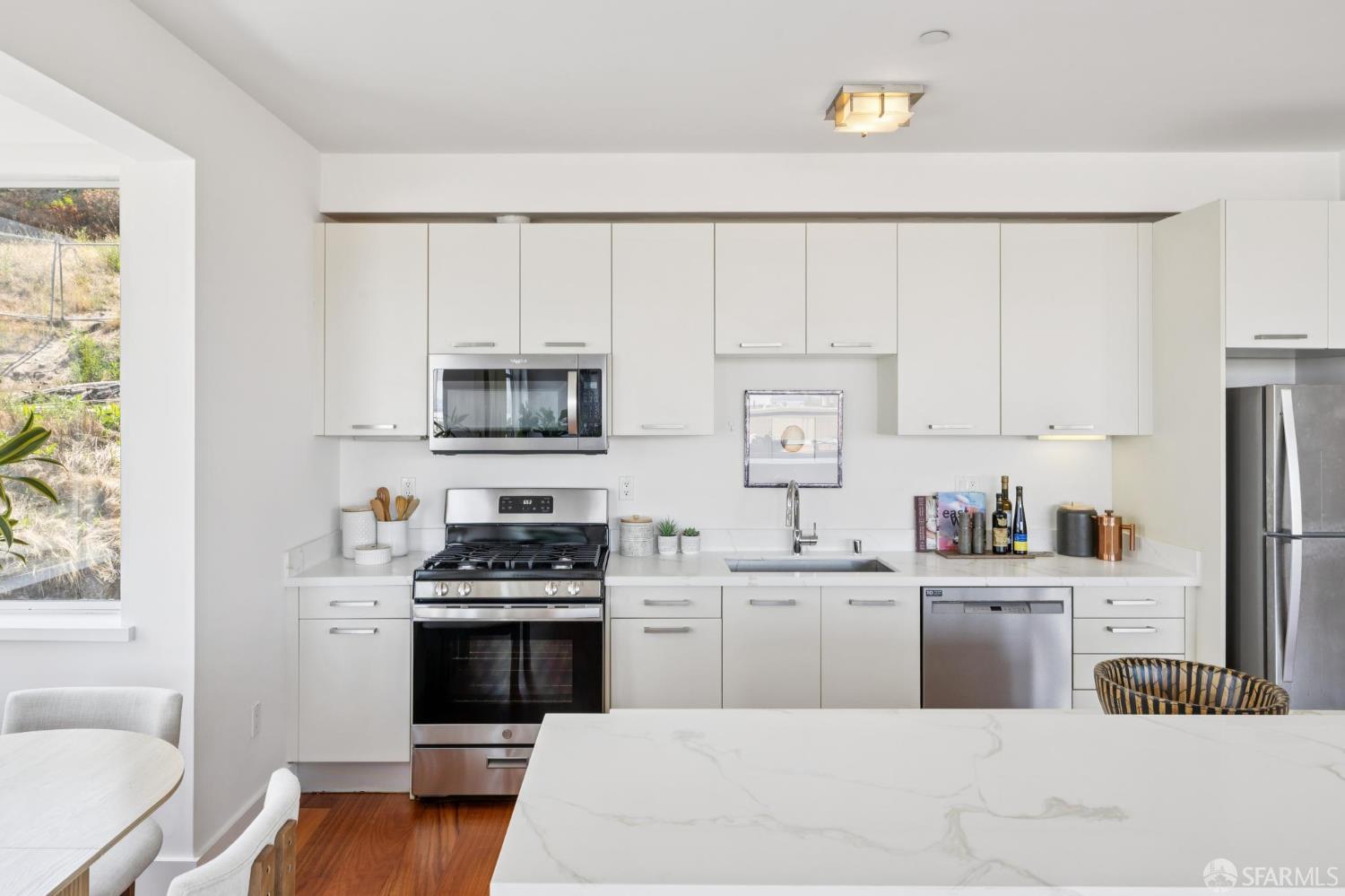 Photo #10: 426140897 Listing: Photo #10