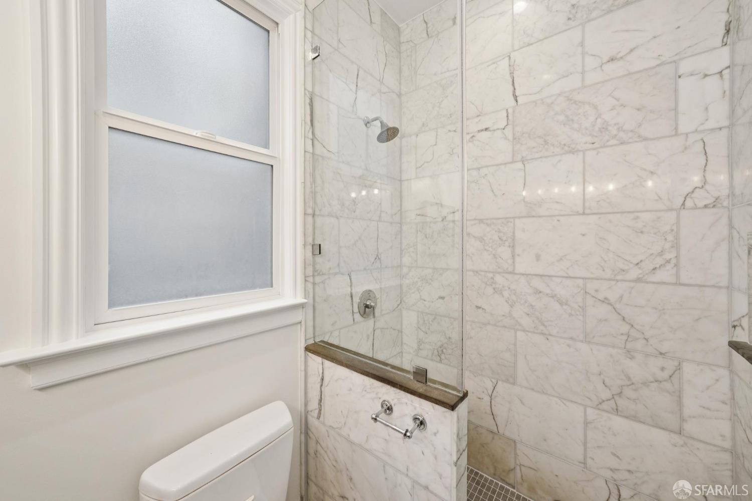Photo #17: 426140078 Listing: Photo #17