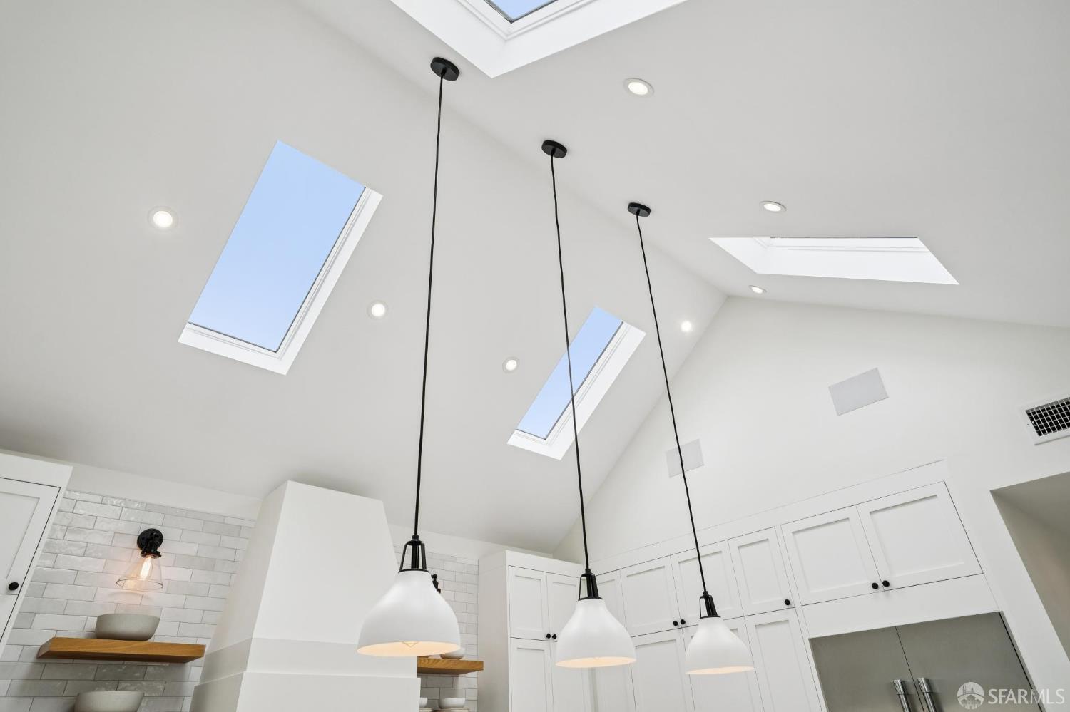 Photo #10: 426140072 Listing: Photo #10
