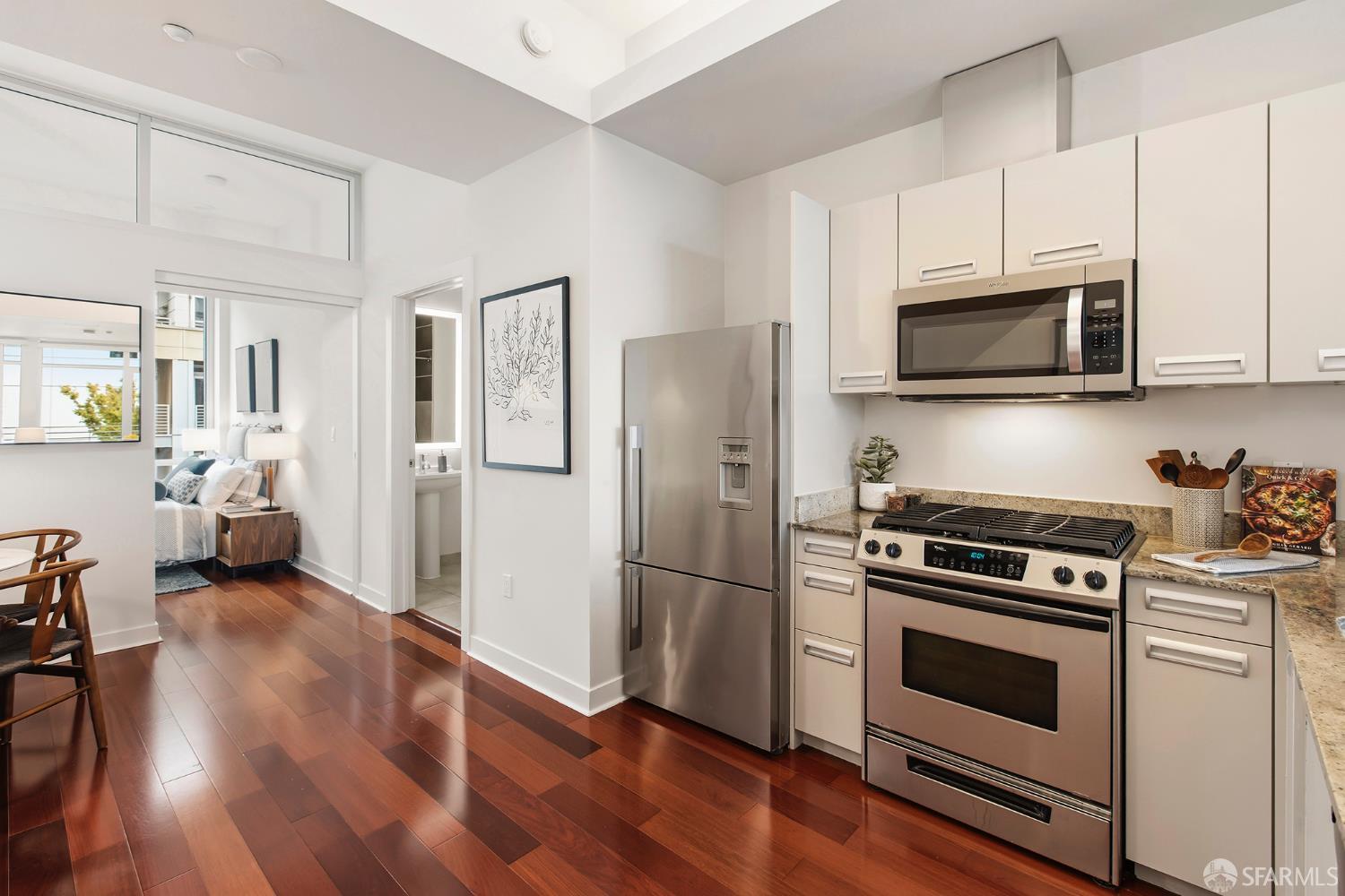 Photo #8: 426139816 Listing: Photo #8