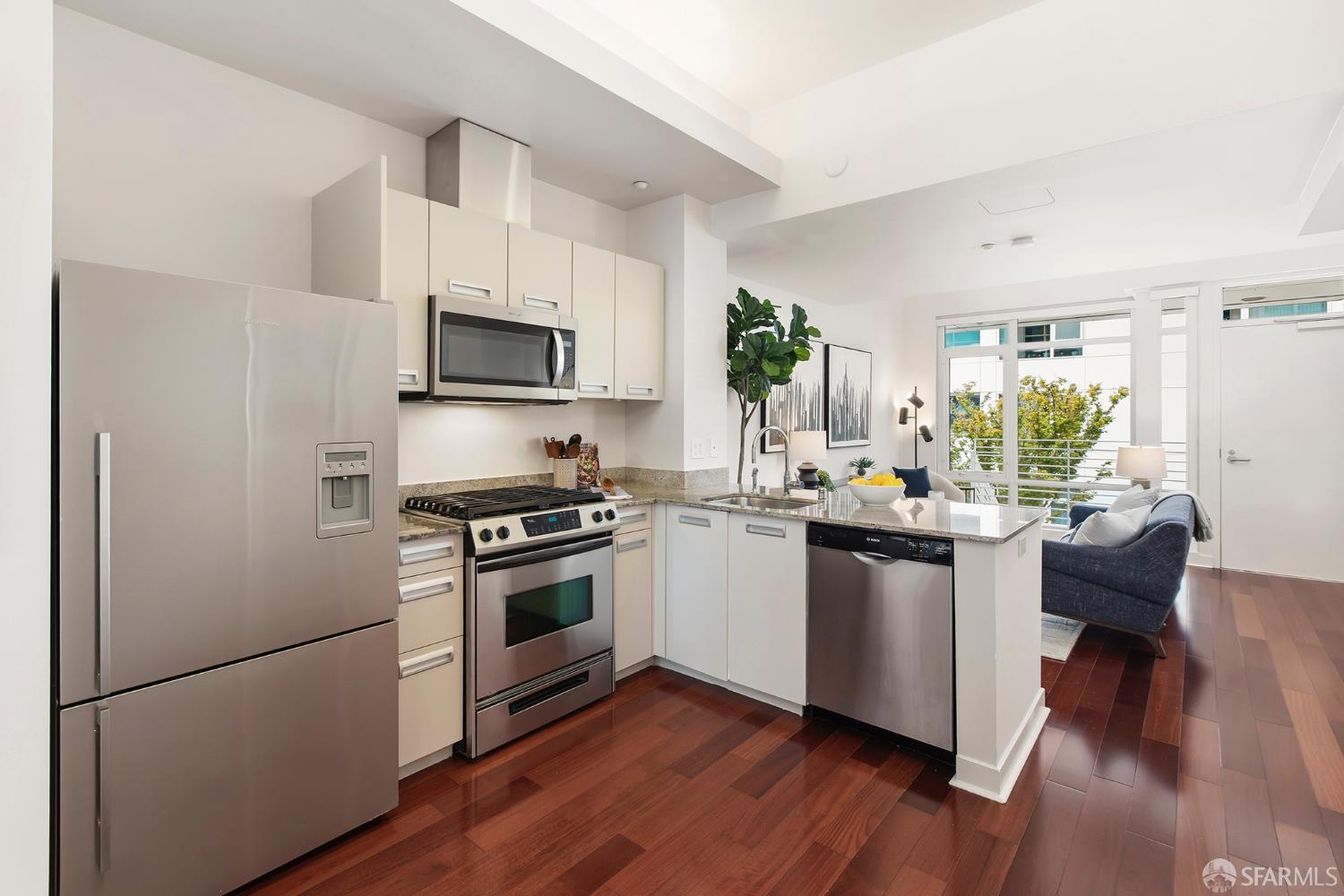 Photo #6: 426139816 Listing: Photo #6
