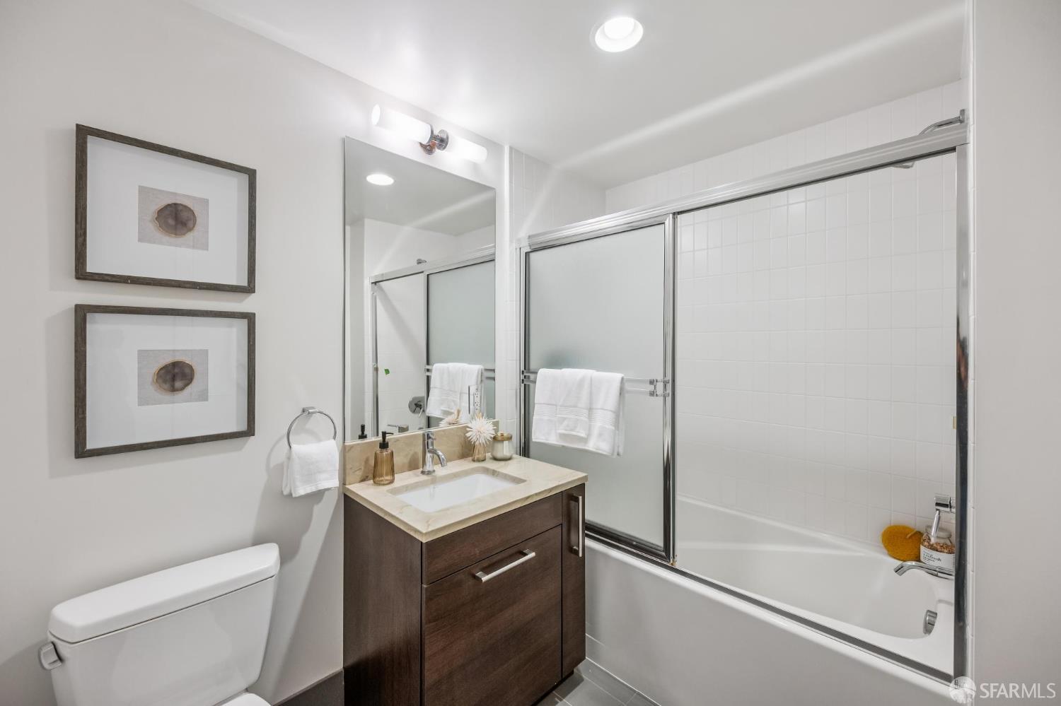 Photo #23: 426142143 Listing: Photo #23