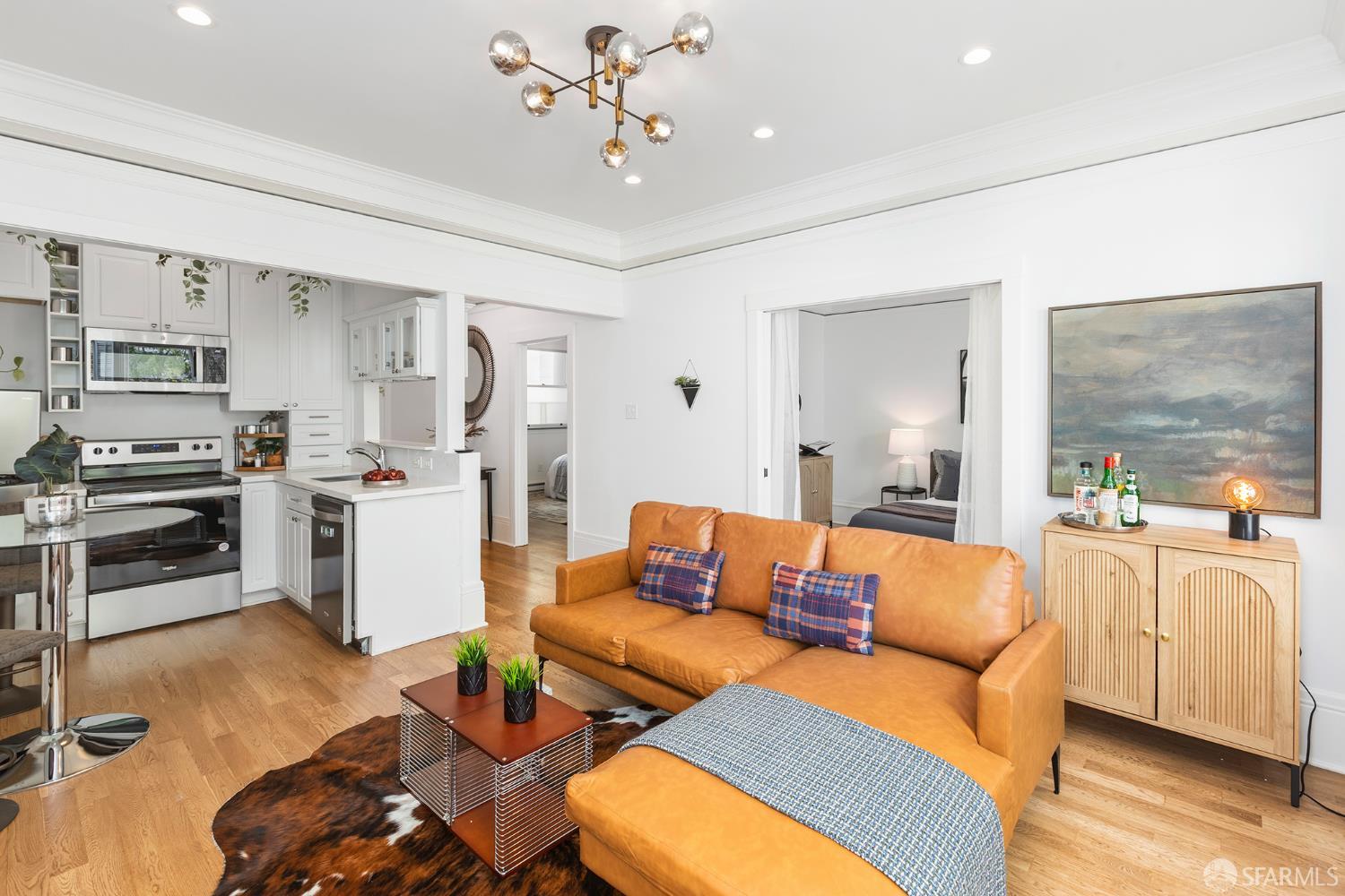 Photo #5: 426135855 Listing: Photo #5
