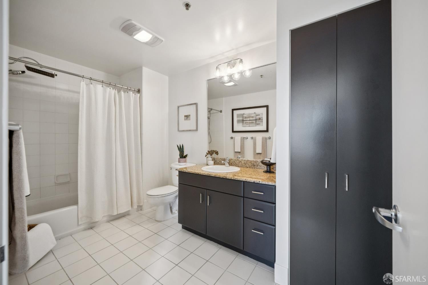 Photo #16: 426142685 Listing: Photo #16