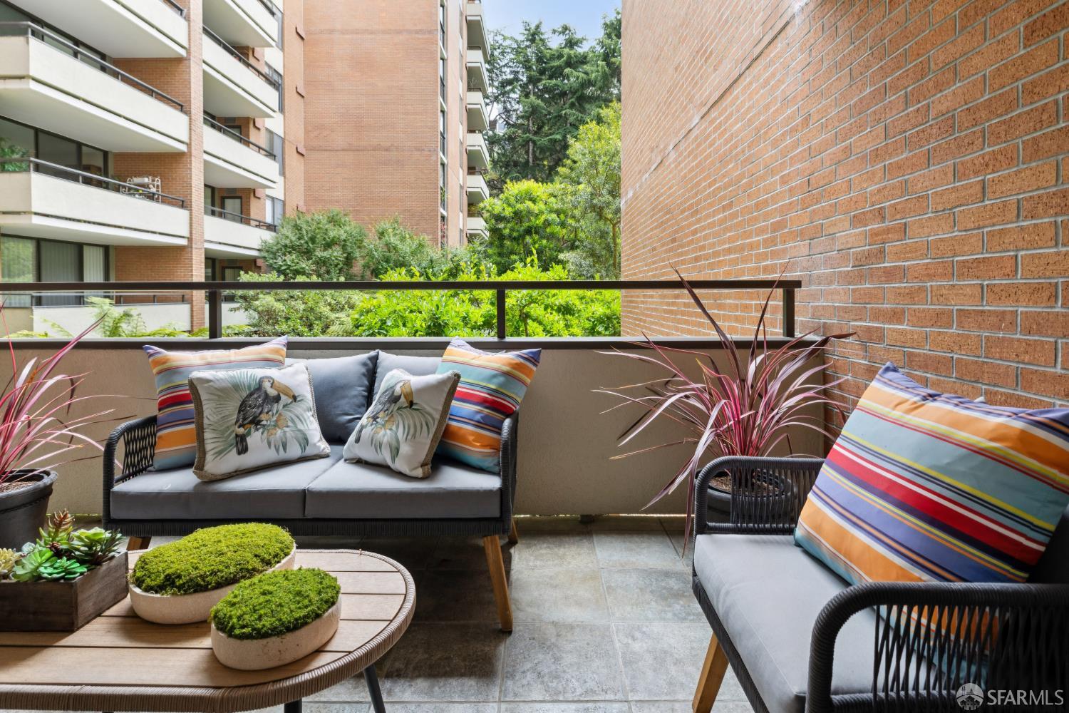 Photo #16: 426138059 Listing: Photo #16