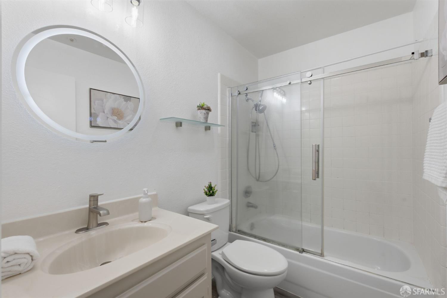 Photo #33: 426142757 Listing: Photo #33