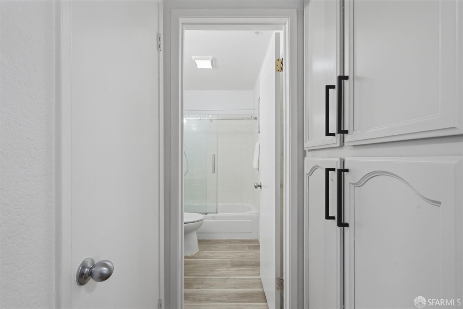 Photo #31: 426142757 Listing: Photo #31