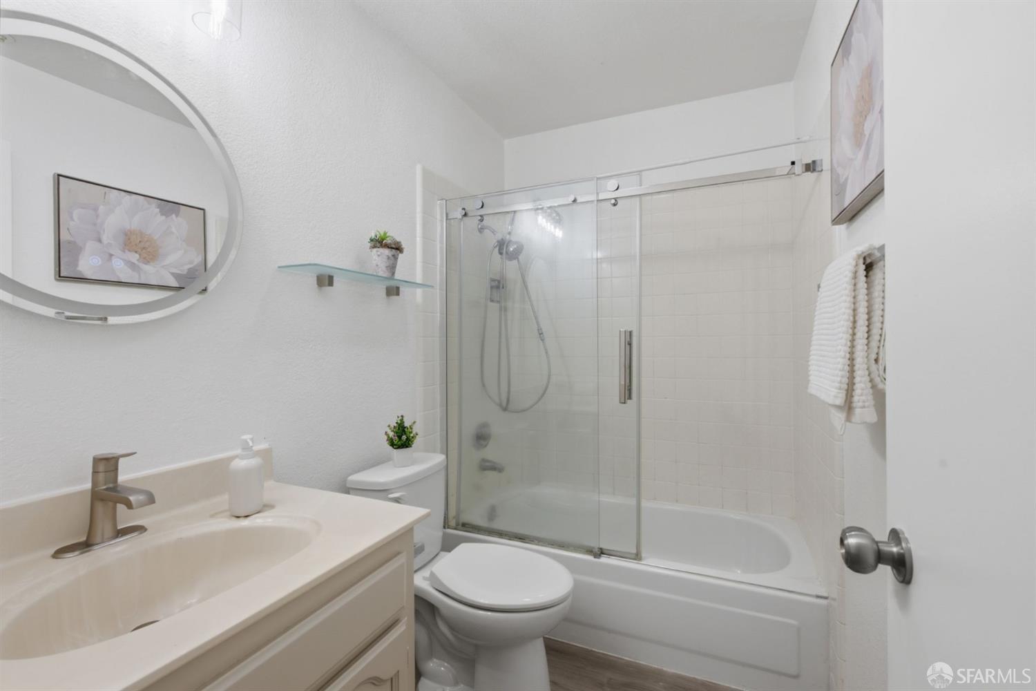 Photo #32: 426142757 Listing: Photo #32