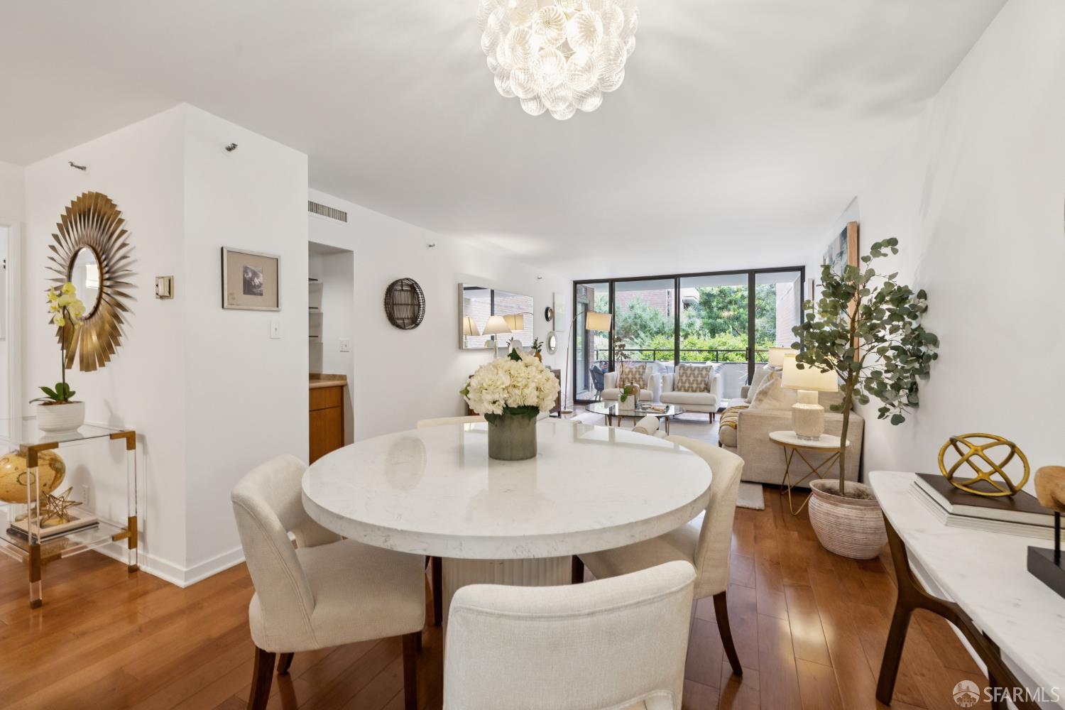Photo #1: 426138059 Listing: Photo #1