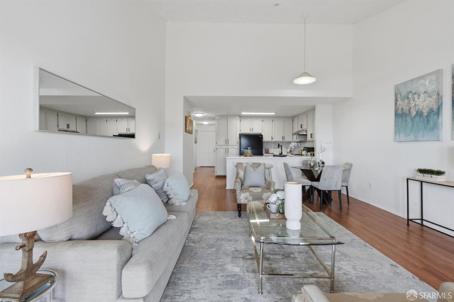Photo #5: 426142757 Listing: Photo #5