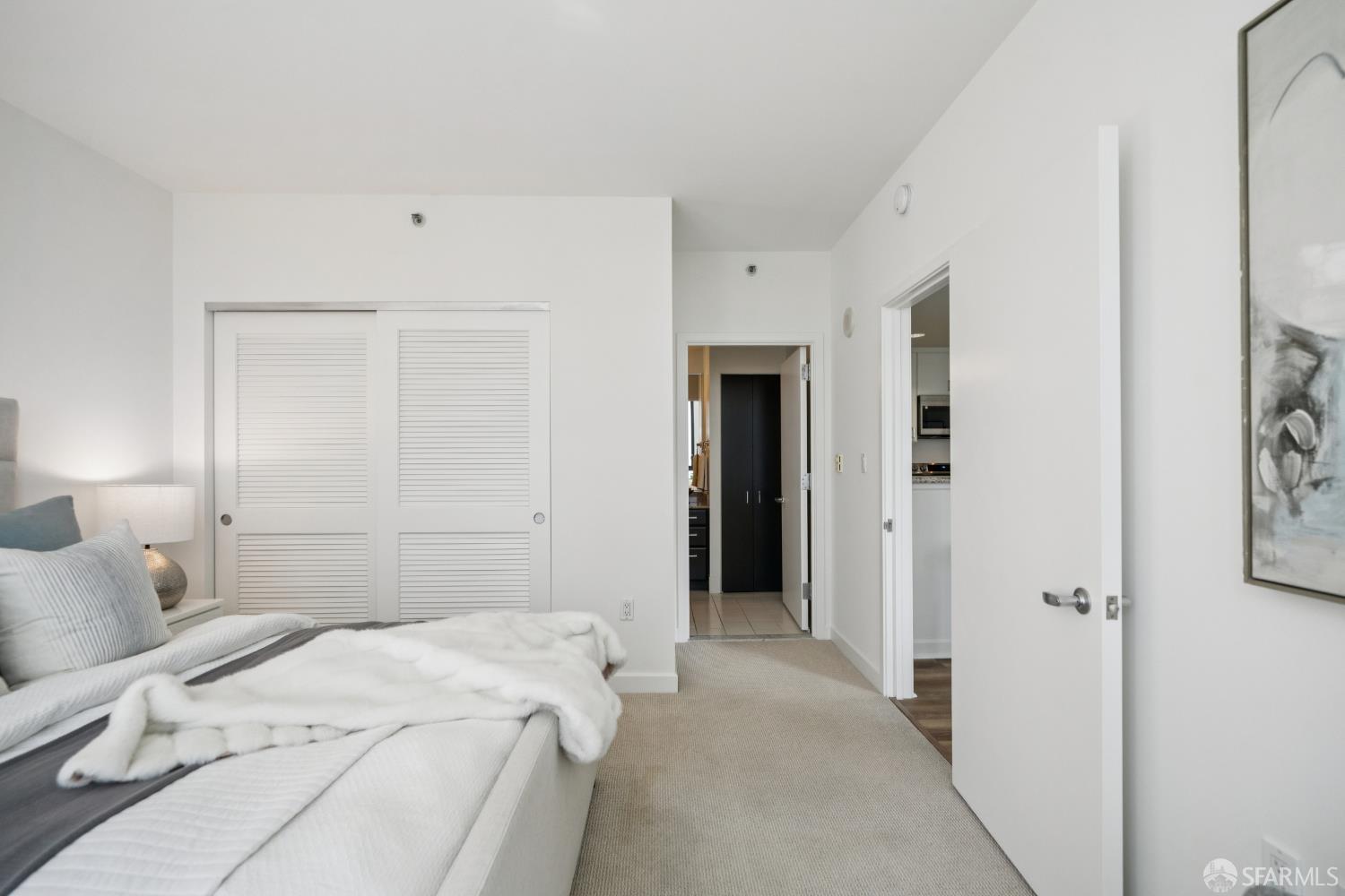 Photo #15: 426142685 Listing: Photo #15