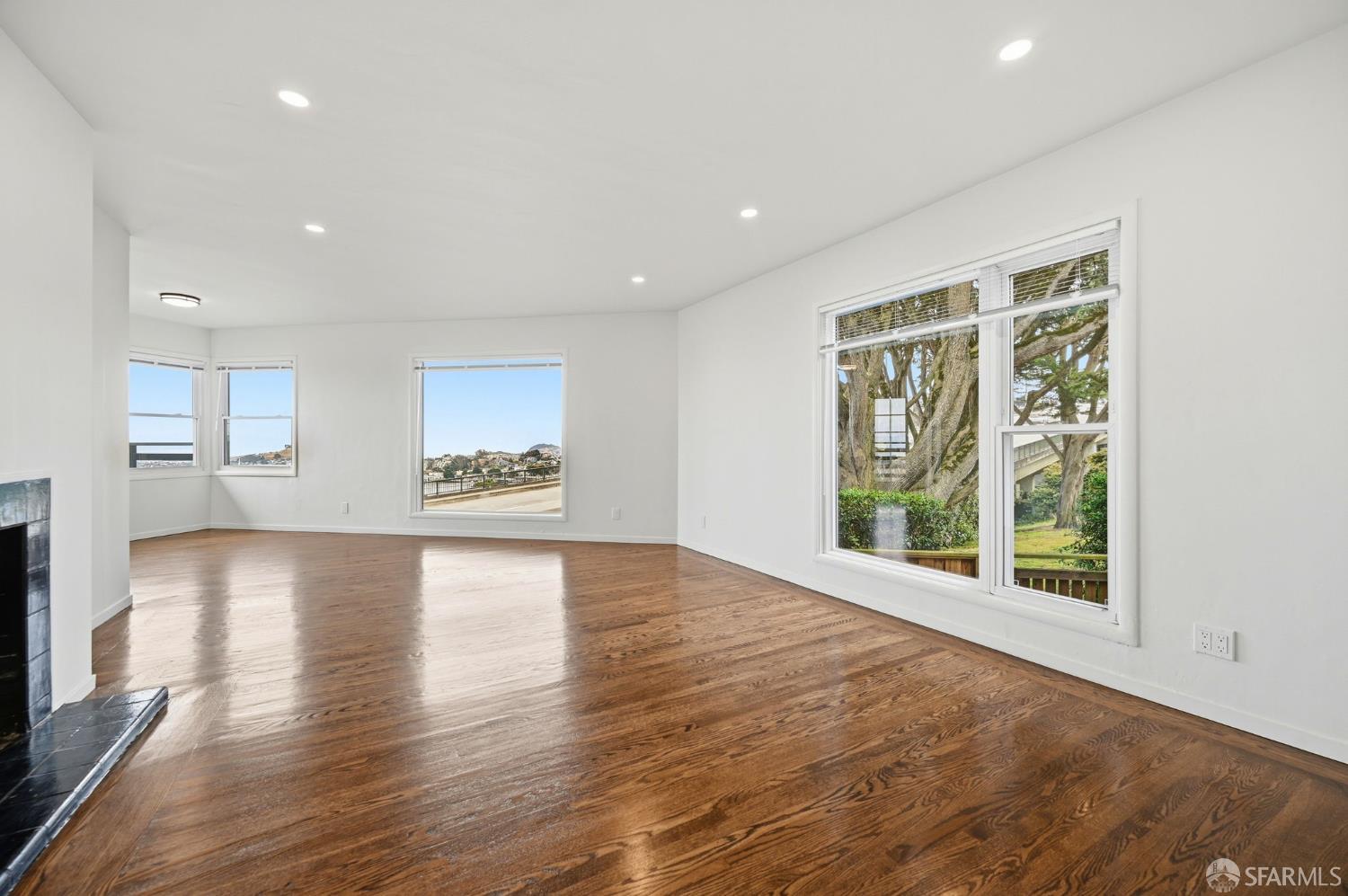 Photo #10: 426142560 Listing: Photo #10