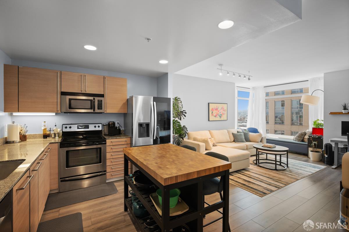 Photo #11: 426142521 Listing: Photo #11