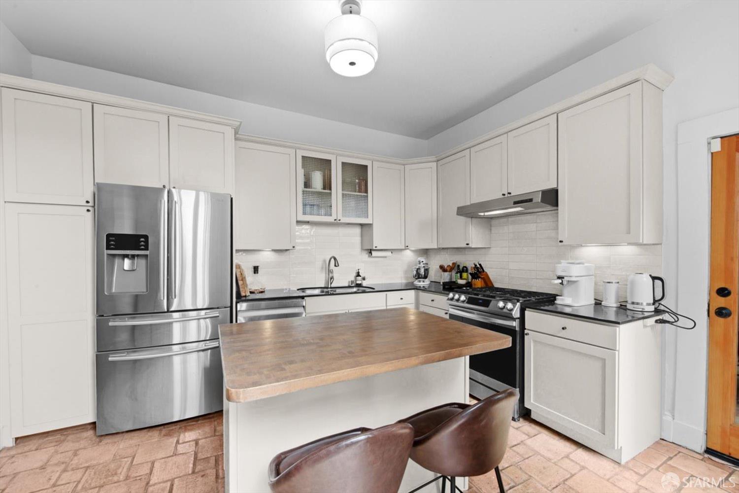 Photo #13: 426141346 Listing: Photo #13