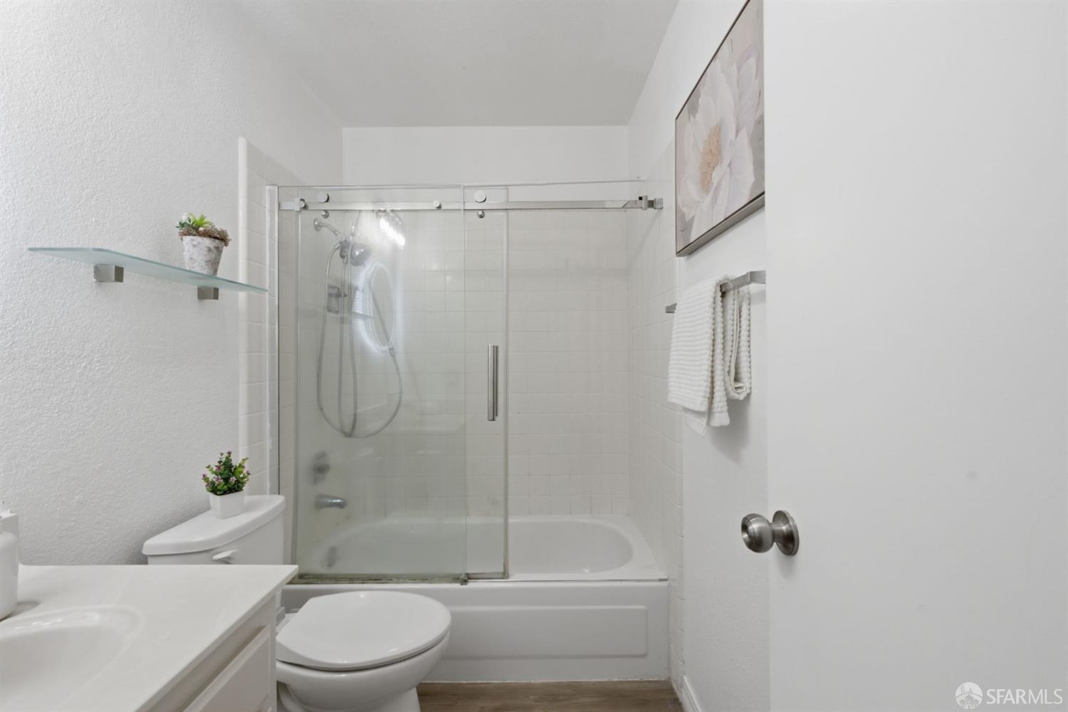 Photo #34: 426142757 Listing: Photo #34
