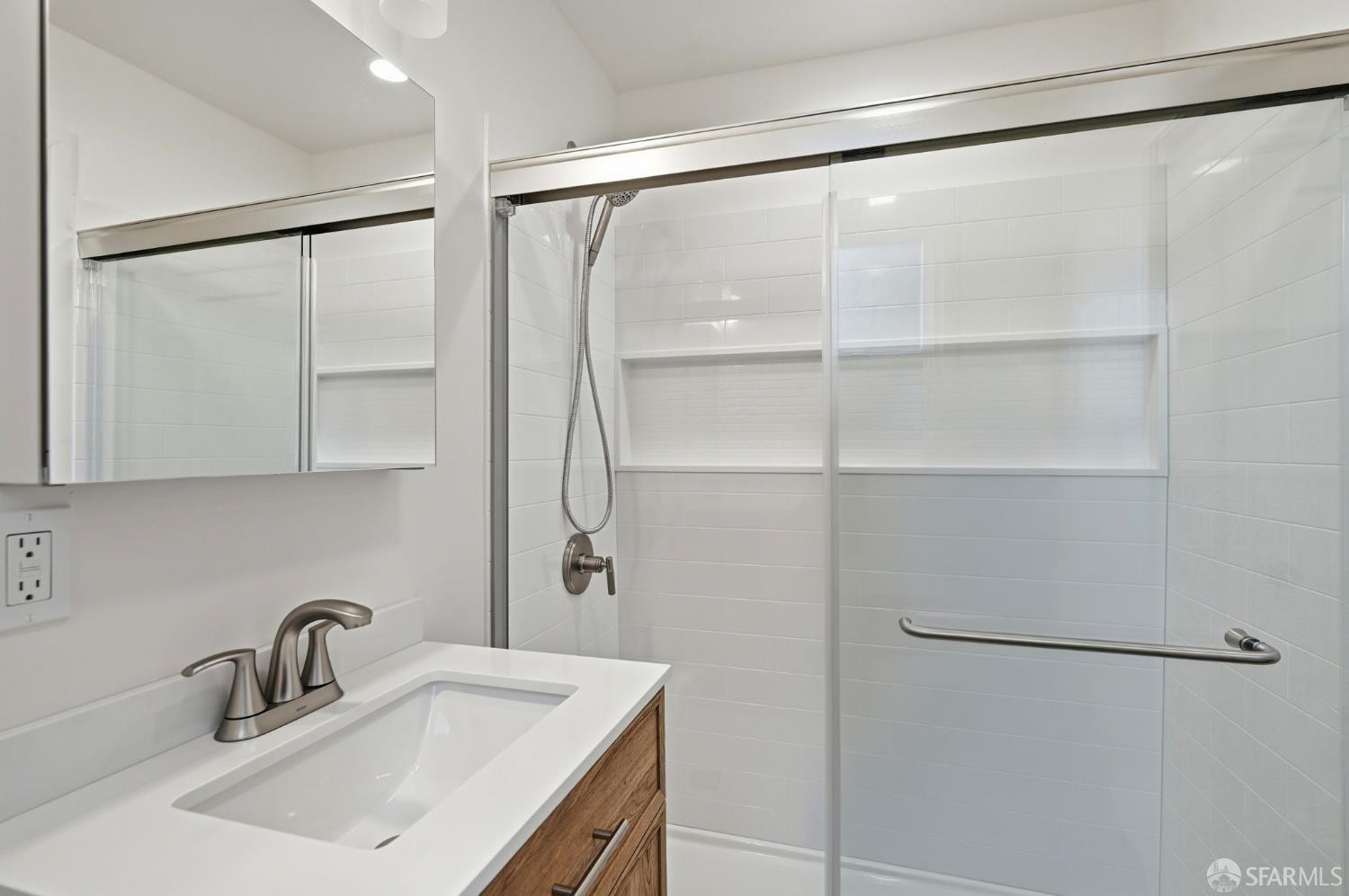 Photo #24: 426142560 Listing: Photo #24