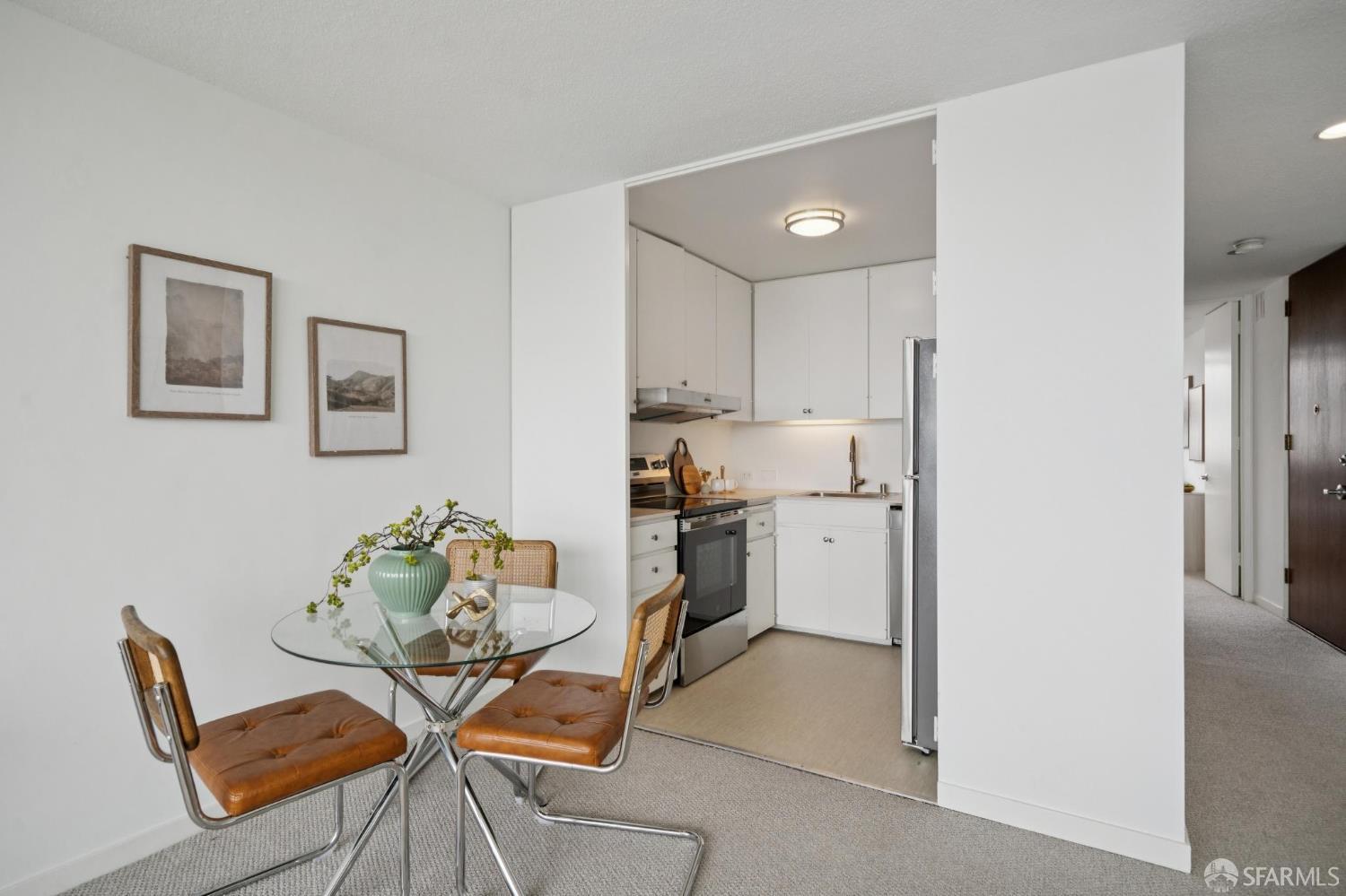 Photo #11: 426142865 Listing: Photo #11