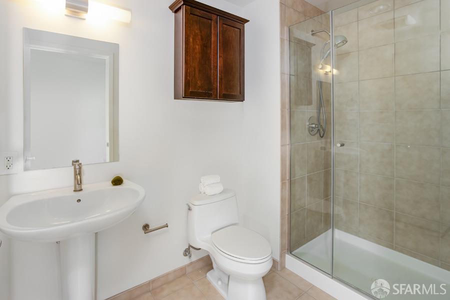 301 Main Street # 25E