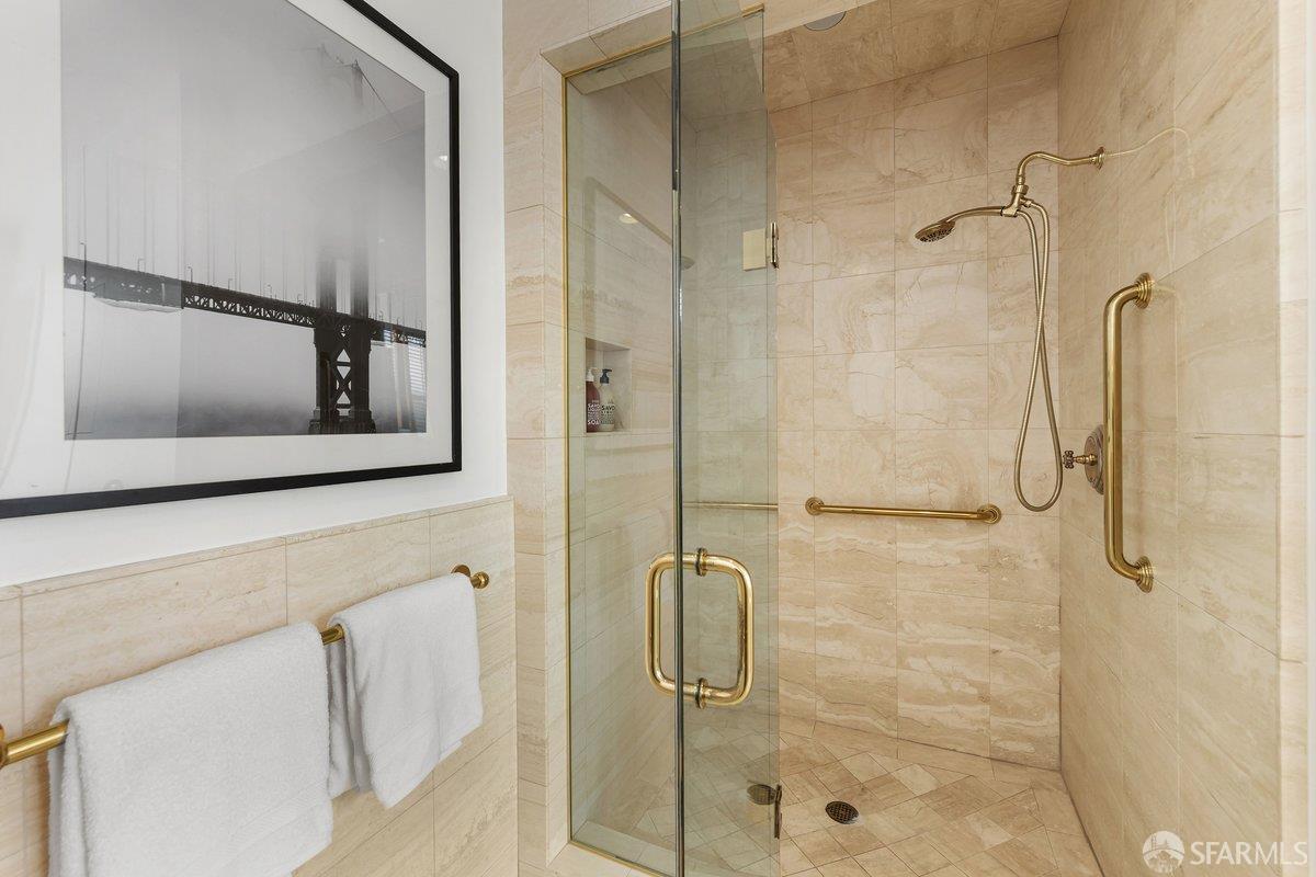 Photo #34: 426142987 Listing: Photo #34