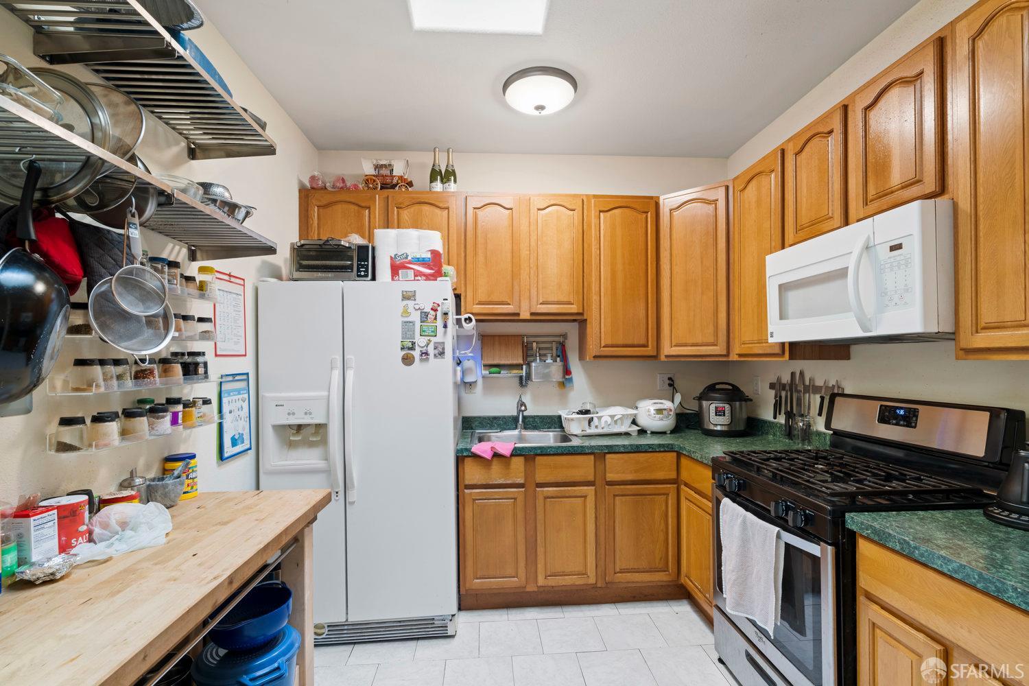 Photo #5: 426142949 Listing: Photo #5