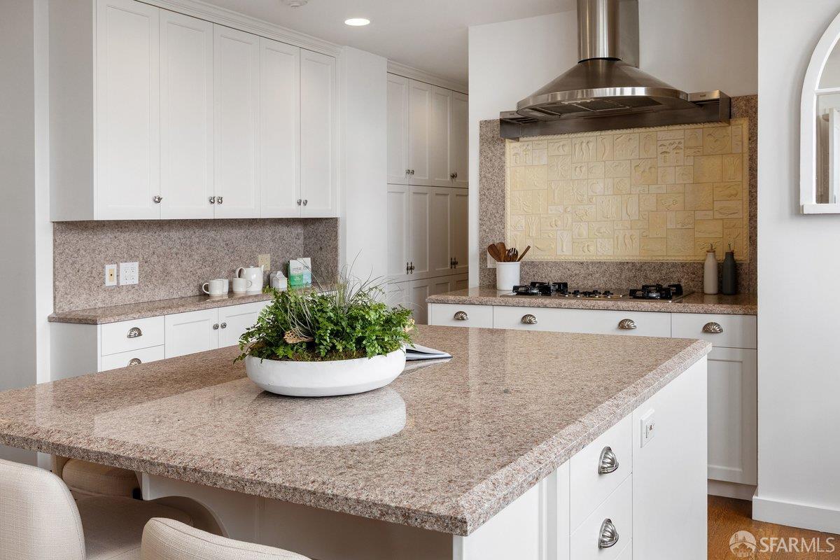 Photo #18: 426142987 Listing: Photo #18
