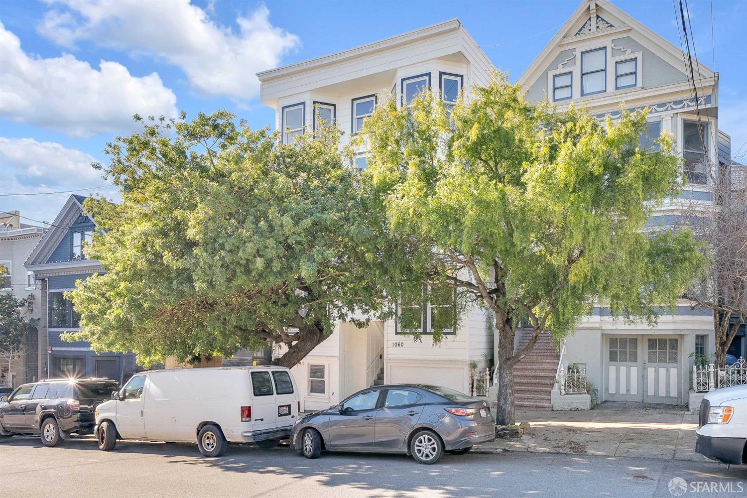 Photo #1: 426143038 Listing: Photo #1