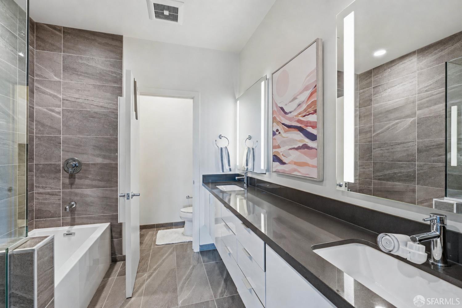 Photo #9: 426141637 Listing: Photo #9