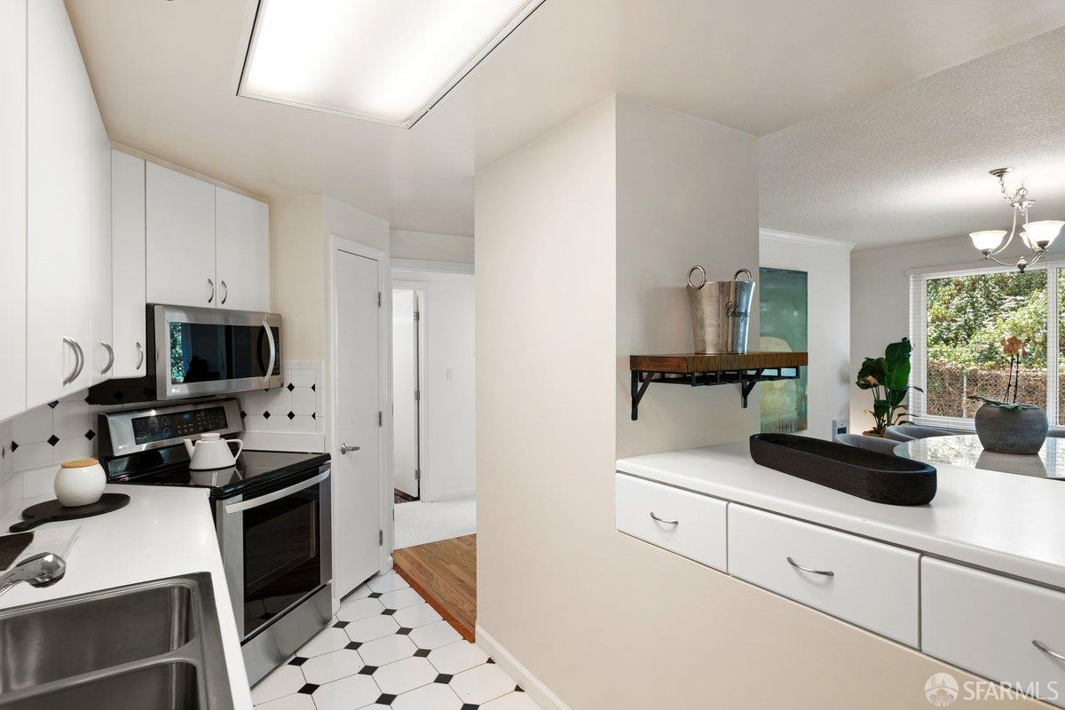 Photo #13: 426143849 Listing: Photo #13