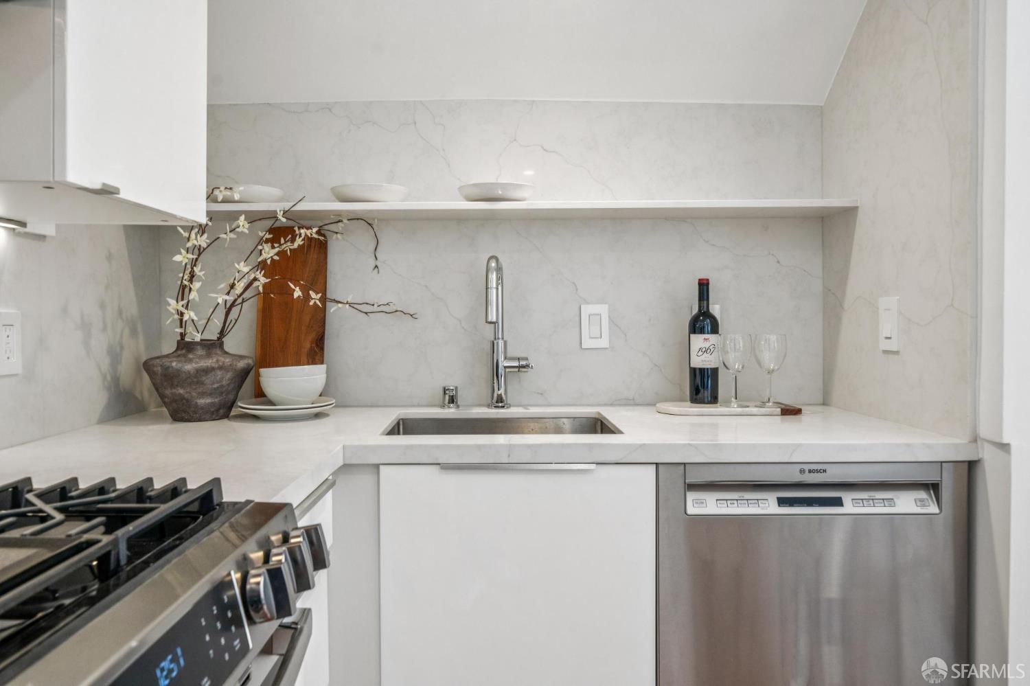 Photo #8: 426143762 Listing: Photo #8