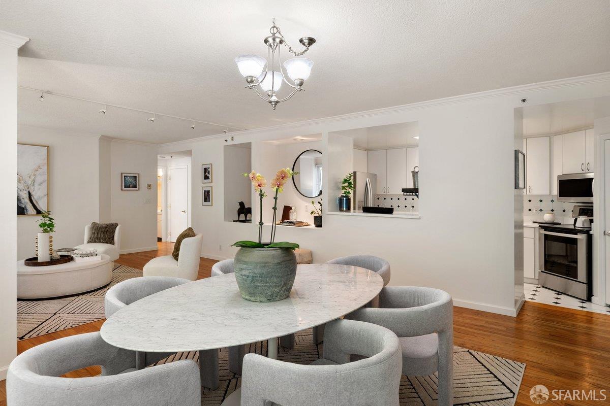 Photo #9: 426143849 Listing: Photo #9