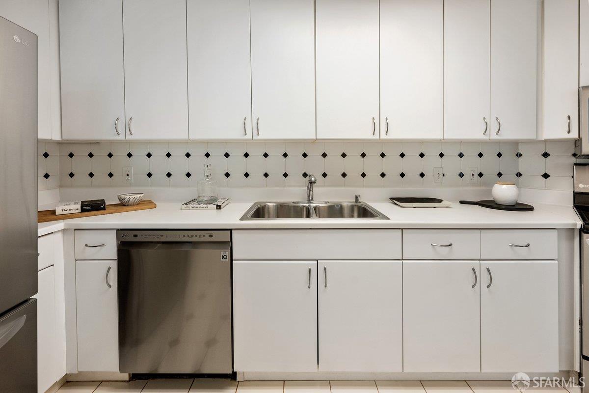 Photo #15: 426143849 Listing: Photo #15
