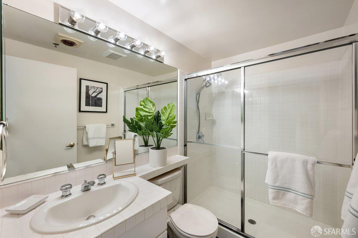 Photo #18: 426143849 Listing: Photo #18