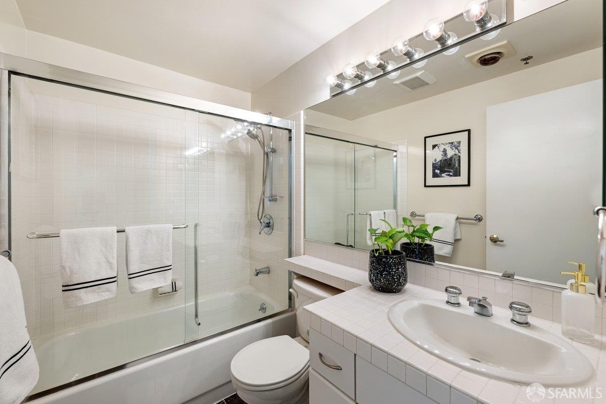 Photo #24: 426143849 Listing: Photo #24