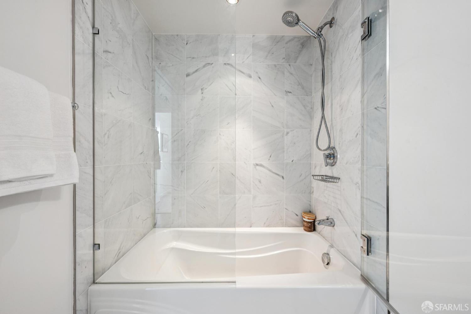 Photo #28: 426137882 Listing: Photo #28