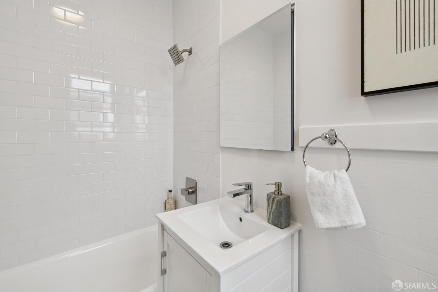 Photo #24: 426144371 Listing: Photo #24