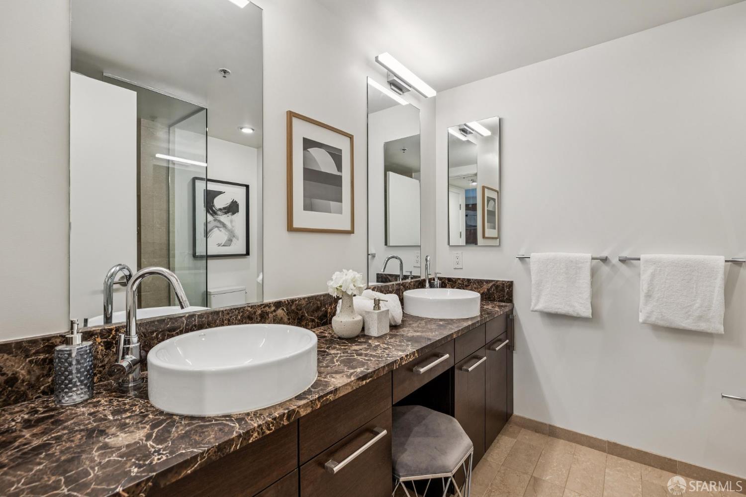 Photo #11: 426144380 Listing: Photo #11
