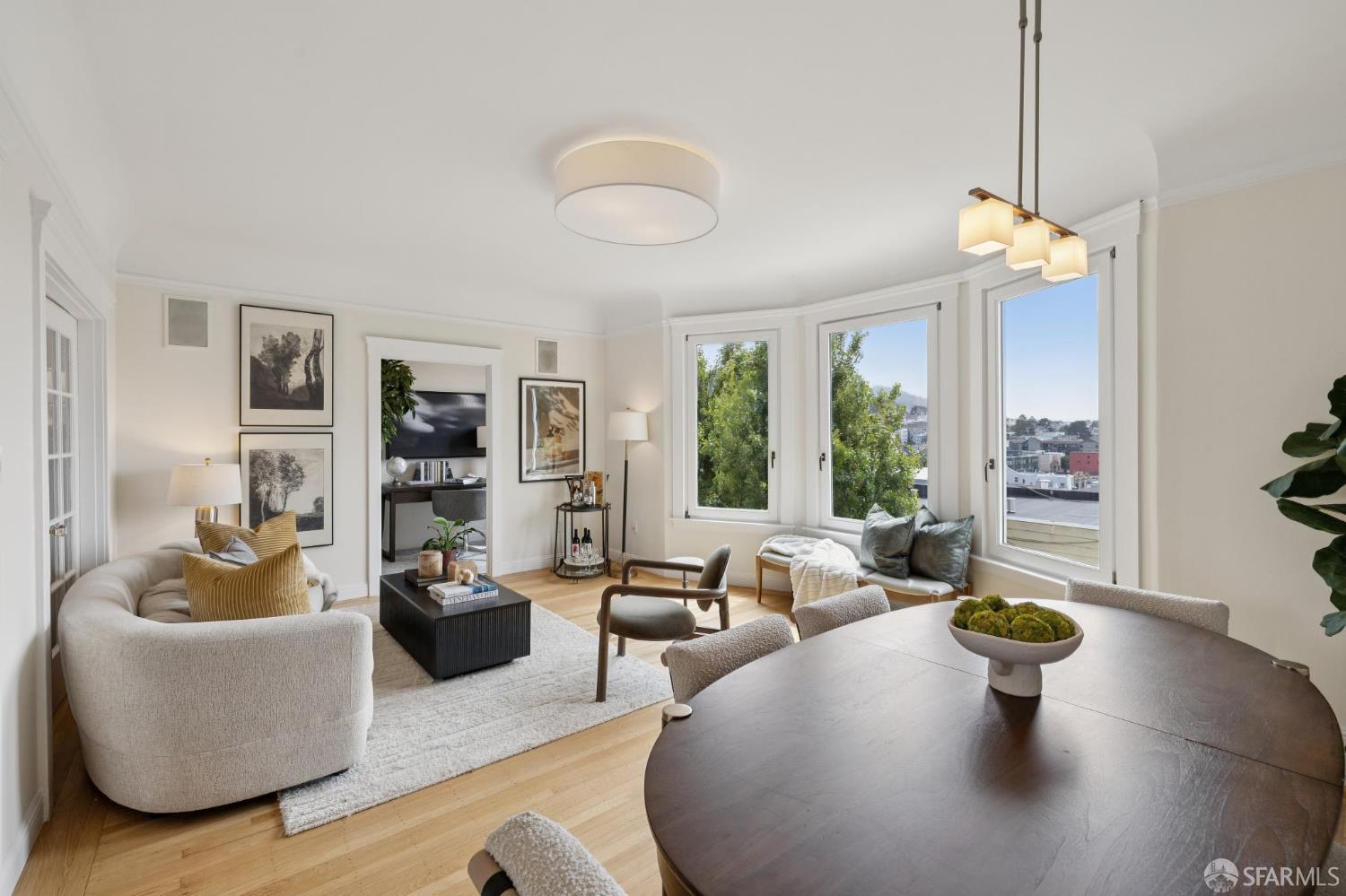 Photo #3: 426144371 Listing: Photo #3