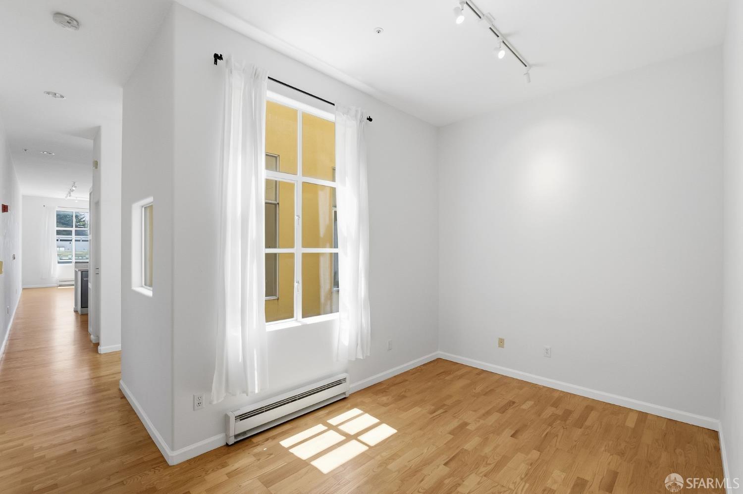 Photo #20: 426143684 Listing: Photo #20