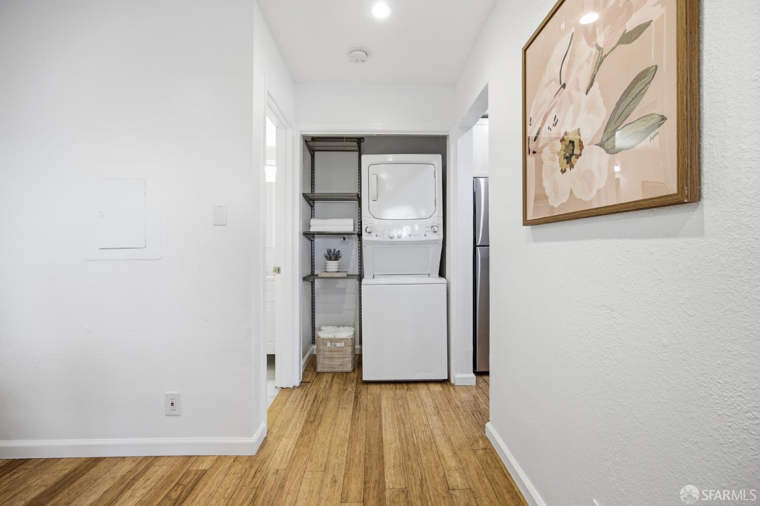 Photo #4: 426144874 Listing: Photo #4