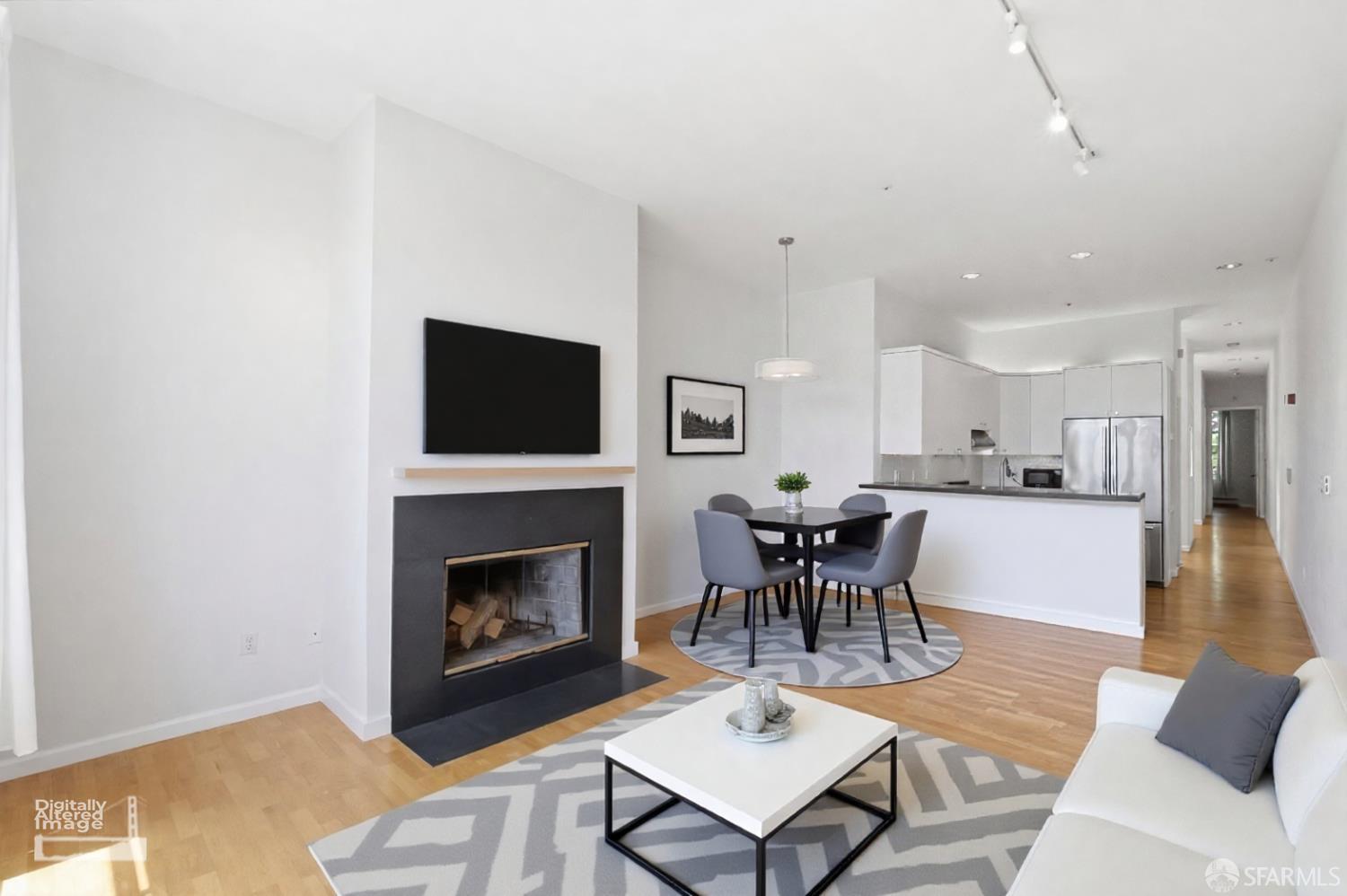 Photo #10: 426143684 Listing: Photo #10