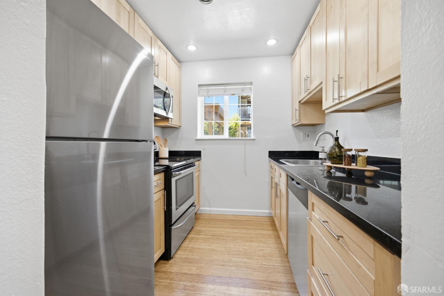 Photo #22: 426144874 Listing: Photo #22