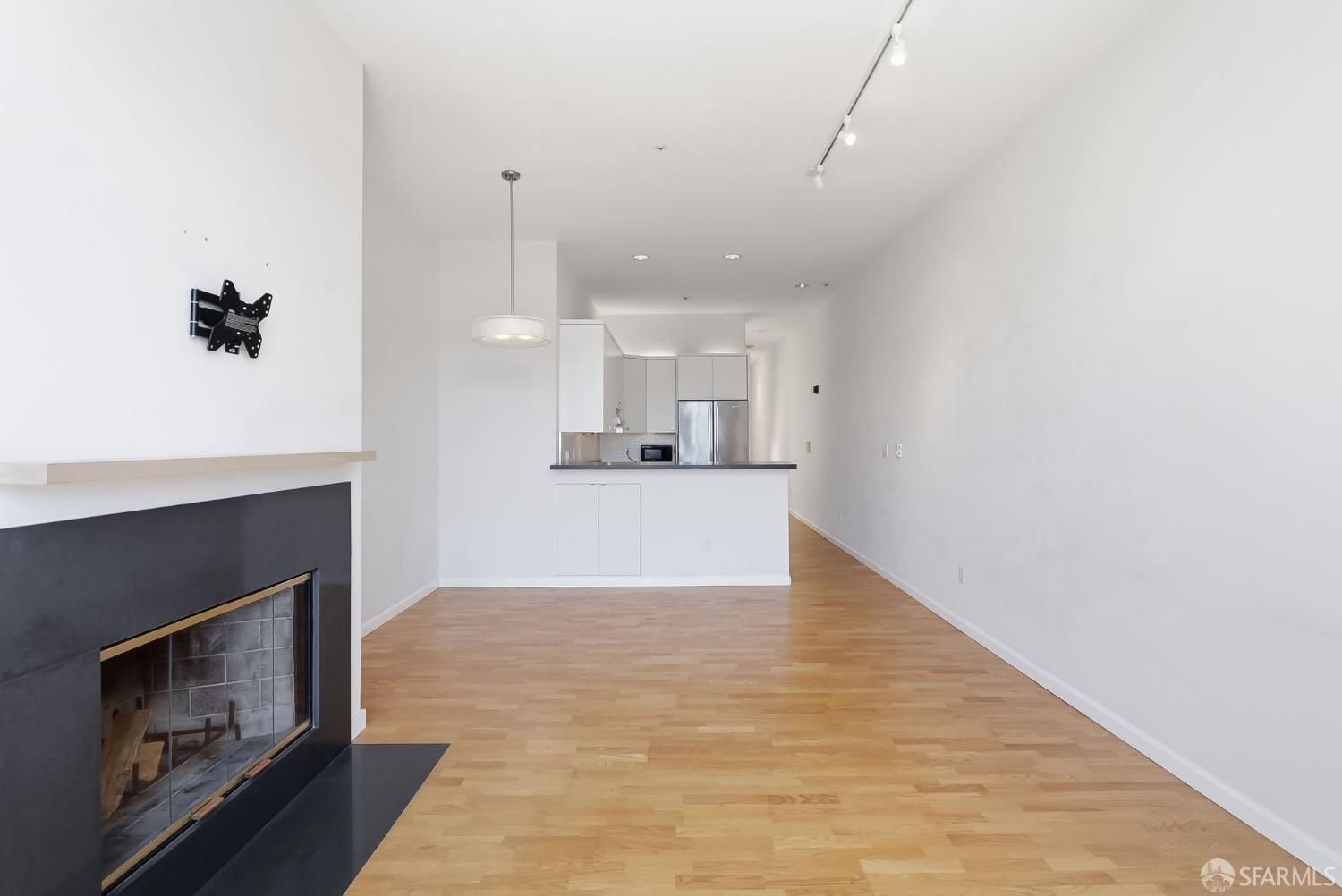 Photo #13: 426143684 Listing: Photo #13