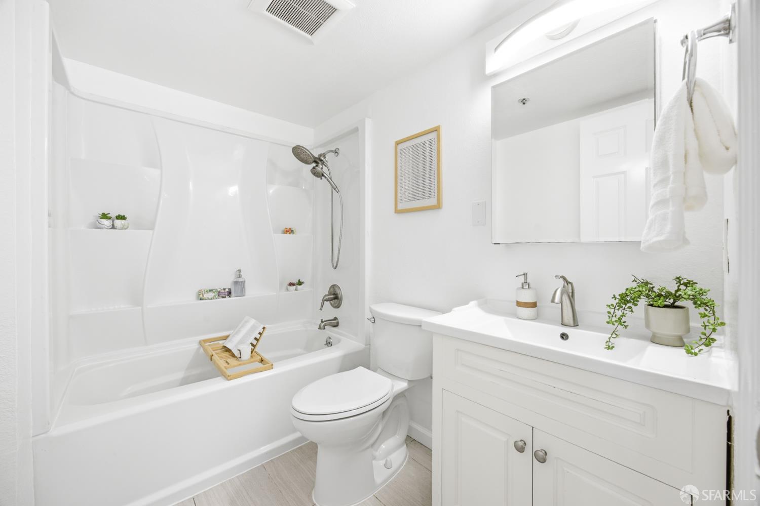 Photo #7: 426144874 Listing: Photo #7