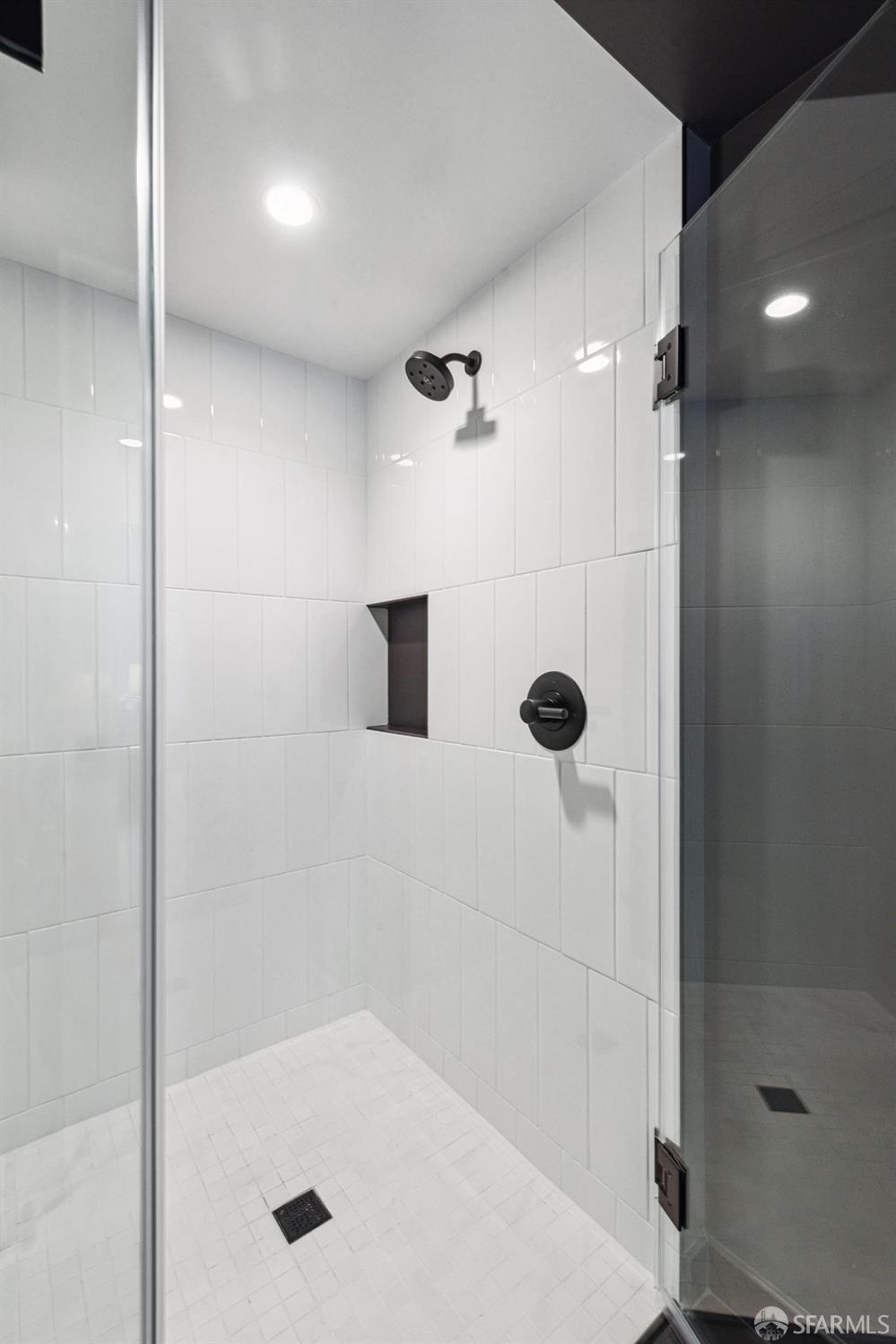 Photo #11: 426144664 Listing: Photo #11