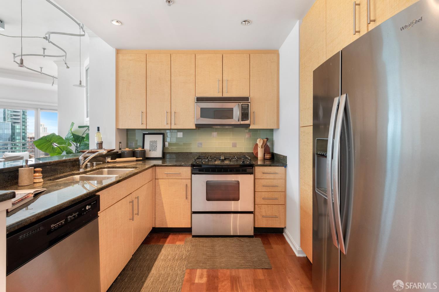 Photo #9: 426136848 Listing: Photo #9