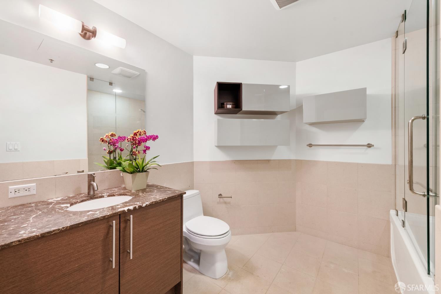 Photo #8: 426143664 Listing: Photo #8