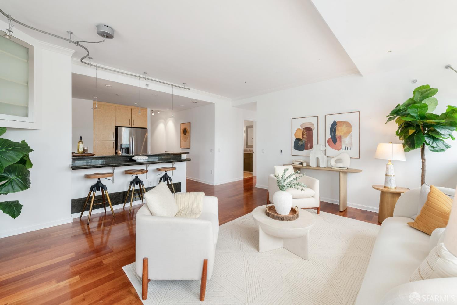 Photo #6: 426136848 Listing: Photo #6