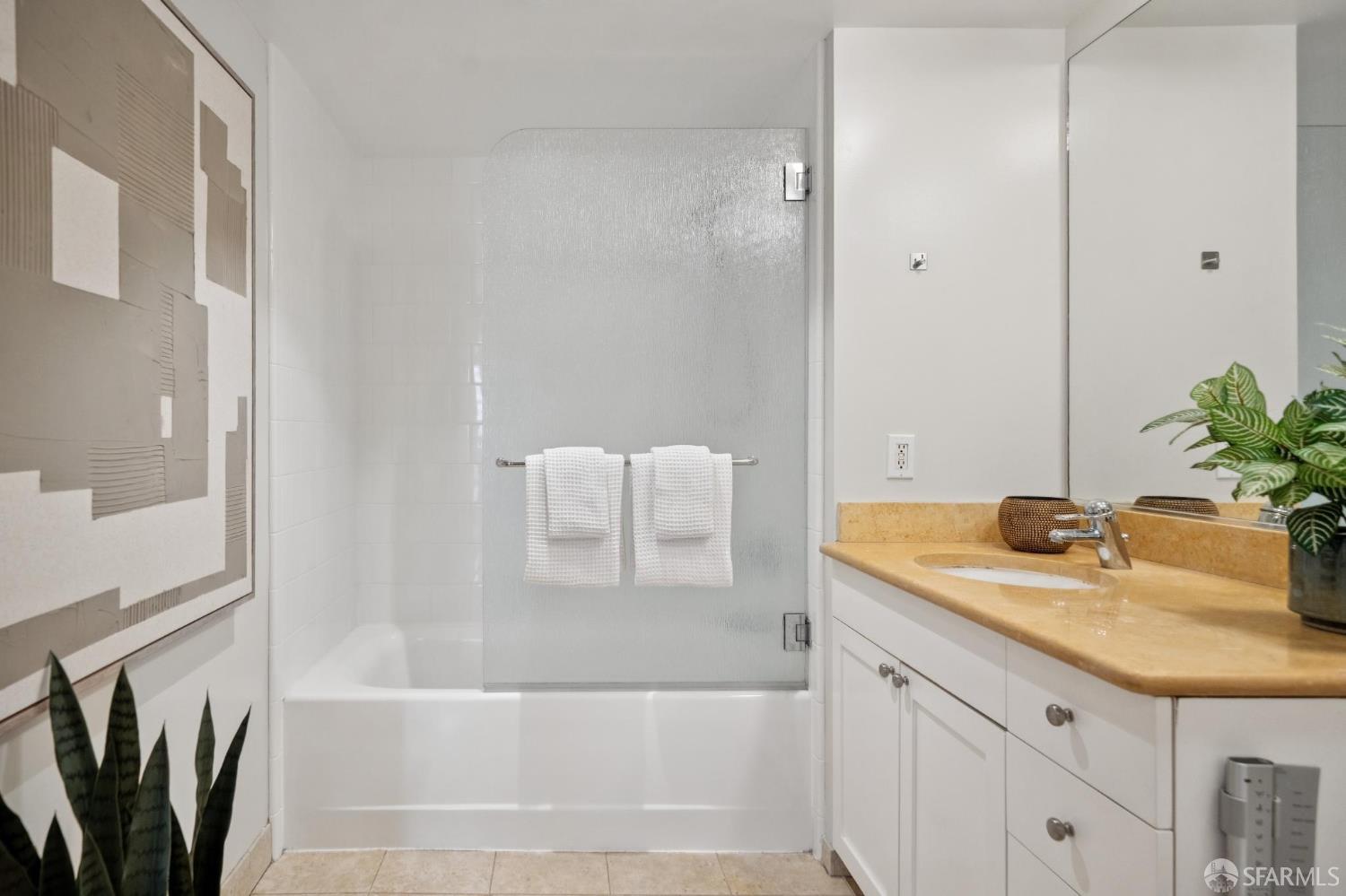 Photo #19: 426144905 Listing: Photo #19