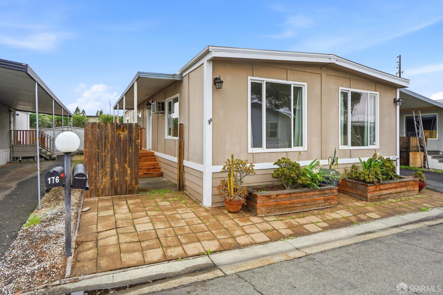 Front Image Thumbnail for SF426145539