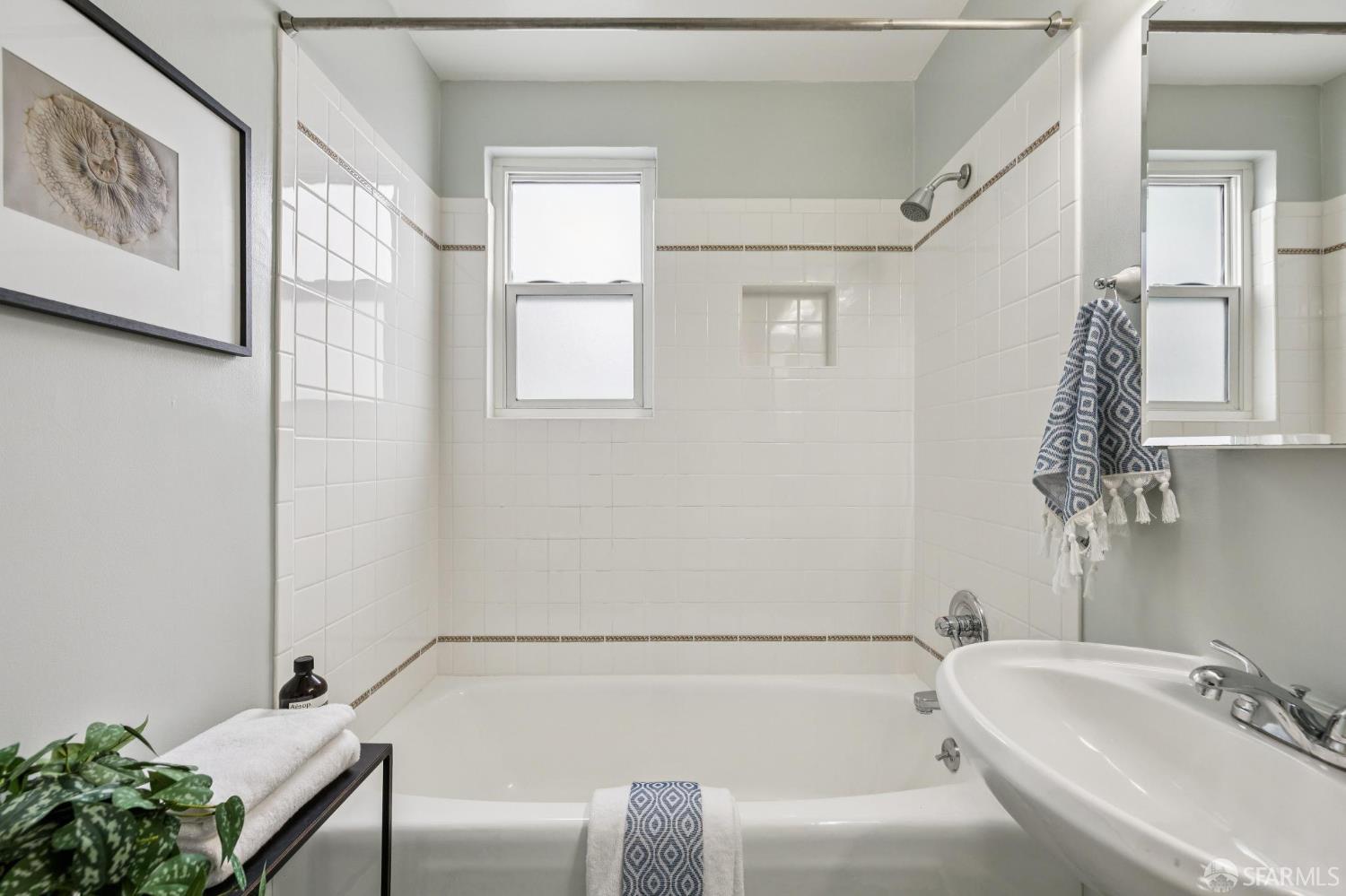 Photo #15: 426145171 Listing: Photo #15